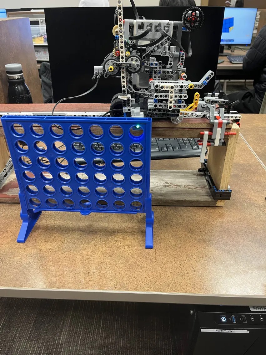 connect 4 robot
